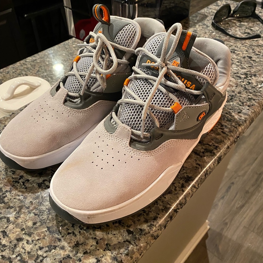DC Kalis S skate shoes